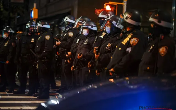 politiePHOTONEWS 7