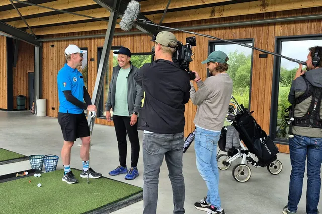 Speedgolf centraal tijdens opnames voor Klaas Kan Alles op Golfpark Almkreek