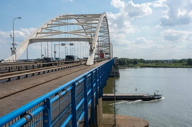 Alternatieve strooimethode voor fietspaden Merwedebrug
