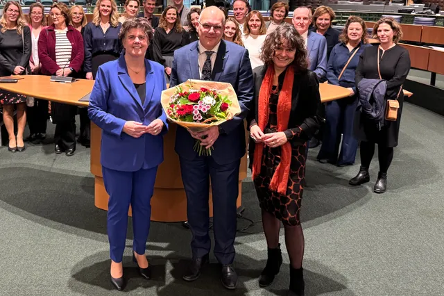 Burgemeester Egbert Lichtenberg beëdigd voor tweede termijn
