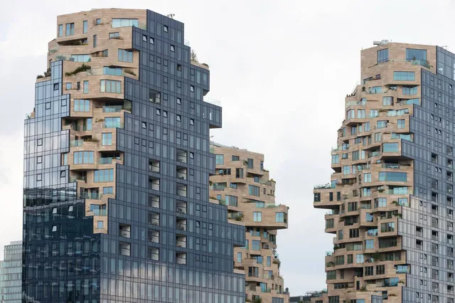 Amsterdam telt nu meer dan 23.000 miljoenenvilla’s: woningmarkt verder uit balans