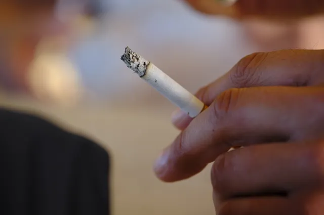 Sigaretten per vandaag weer duurder en in loop van jaar minder rookplekken