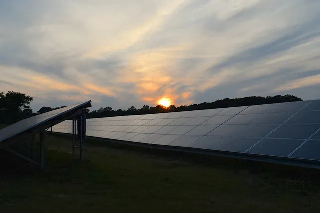 Gedeputeerde Gelderland verantwoordelijk voor landbouw wil geen zonnevelden