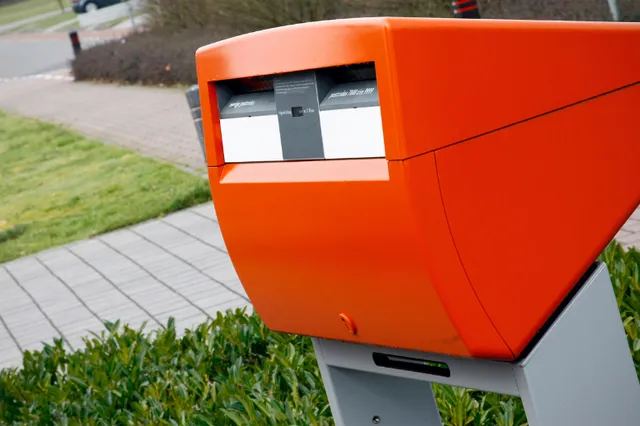 PostNL heeft minder werk en wil geld van het Rijk