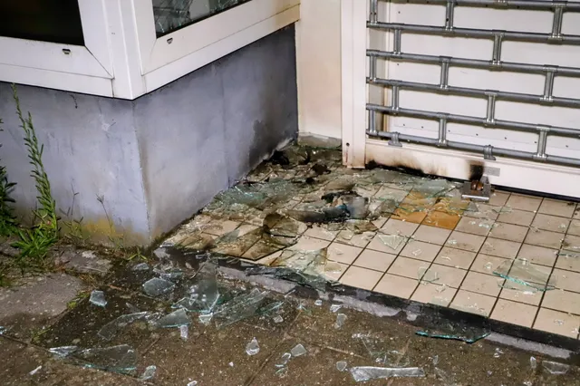 Explosie bij kapperszaak in Beuningen: ruit van pizzeria gesneuveld