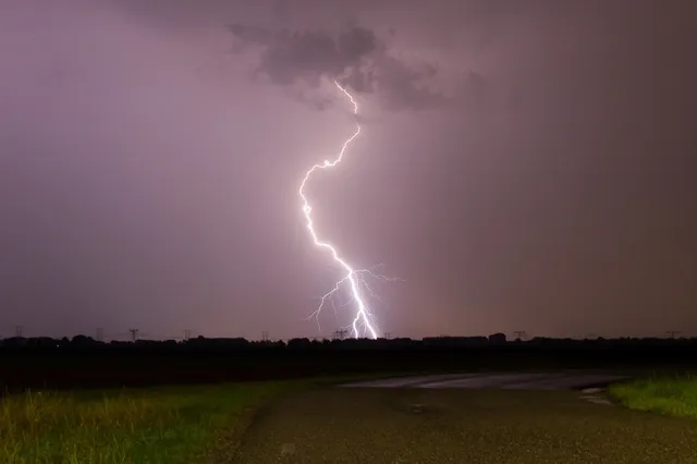 [WEERALARM] Code geel in Oost-Brabant, kans op onweer en wateroverlast