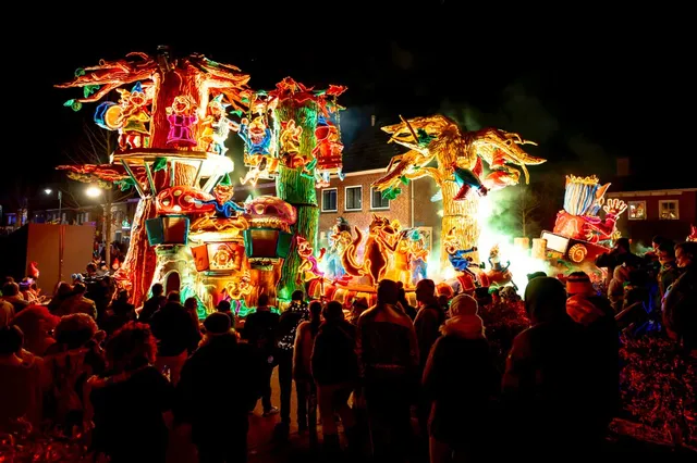 [VIDEO en FOTO'S] De verlichte optocht in Standdaarbuiten, een lust voor het oog!