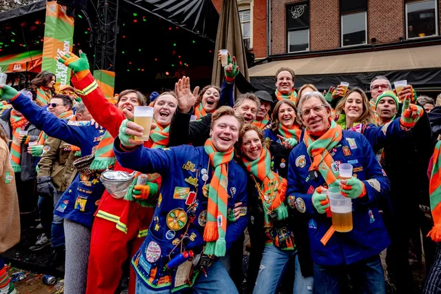 [FOTO'S] D’n Opstoet 2026 kleurt Kruikenstad met creativiteit en tienduizenden bezoekers