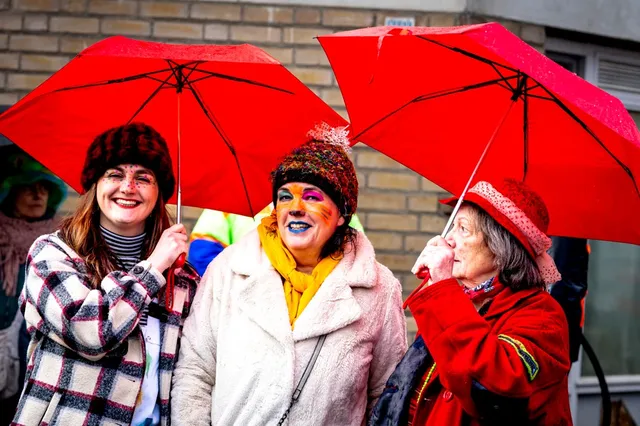 Natte laatste dag van carnaval in Brabant met buien en onstuimig weer
