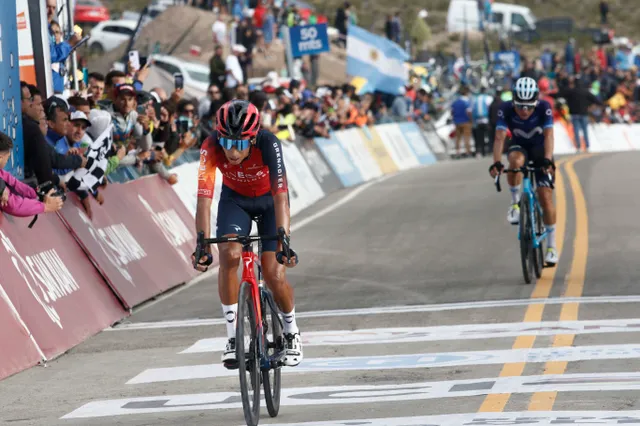 Mal día para los colombianos en la Vuelta a San Juan: Egan Bernal se retira y Fernando Gaviria se queda a media rueda de Sam Welsford para la victoria en la etapa 6