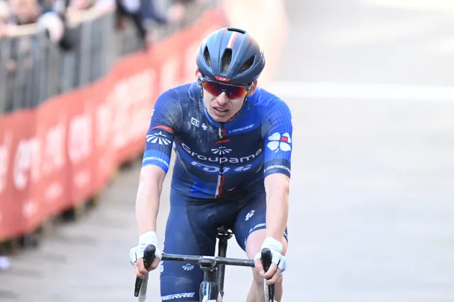 Romain Gregoire se impone en un sprint muy ajustado en una etapa de la Itzulia marcada por la caída de Mikel Landa
