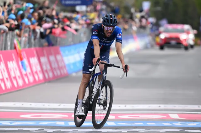 Adam Blythe acusa a Thibaut Pinot de correr de manera "bastante estúpida" en la 13ª etapa del Giro de Italia