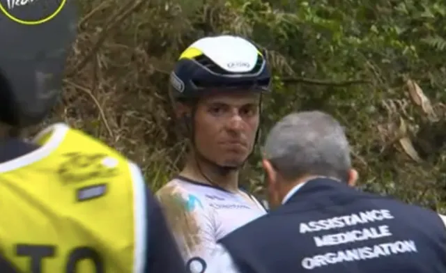 VÍDEO - Durísima caída de Enric Mas y Richard Carapaz: ¡Enric abandona el Tour de Francia!