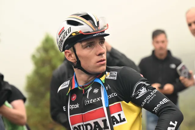 Remco Evenepoel, molesto por el gravel de la etapa 9 del Tour de Francia 2024: "¿Por qué necesitan añadir este tipo de etapas a una Gran Vuelta?"