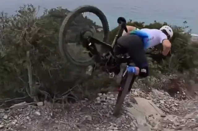 VÍDEO: Fuerte caída y reacción hilarante de Peter Sagan en su preparación para la temporada de Mountain Bike