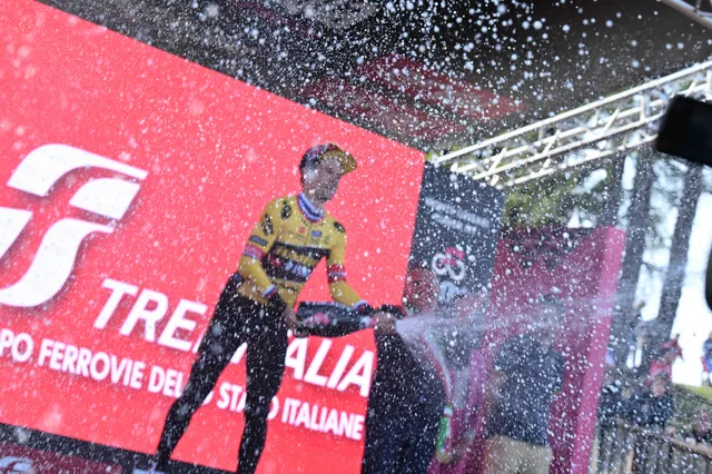Primoz Roglic after surviving late mechanical to virtually win the Giro d'Italia: "I put the chain on well and I tried again"