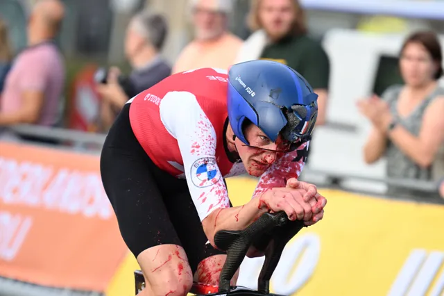 O diretor do ciclismo suíço lamenta a continuação de Stefan Küng após o acidente no Campeonato da Europa: "Se o capacete estiver partido, o ciclista tem de parar. Ponto final. Não há margem de manobra"