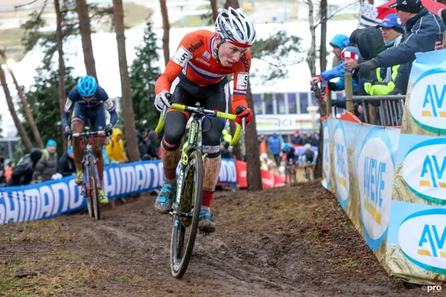 O antigo campeão do mundo júnior Jens Dekker vence o seu primeiro ciclocross após o regresso