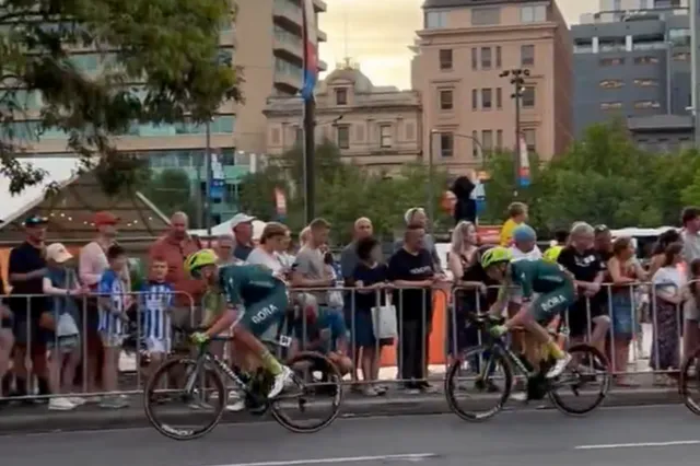 Frustração de Sam Welsford na estreia pela BORA - hansgrohe na Down Under Classic: "Estou a abanar a cabeça"