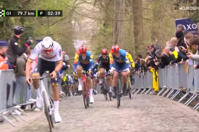 VIDEO: Mathieu van der Poel attacks on the infamous Taaienberg with 80km to go at E3 Saxo Classic