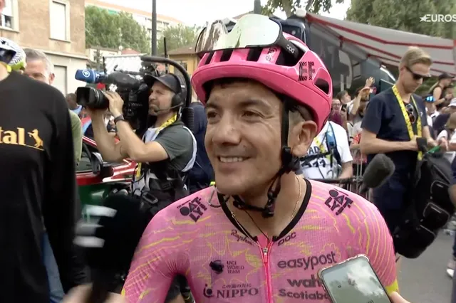 "To be able to enjoy this is great" - Richard Carapaz snatches the yellow jersey from Tadej Pogacar