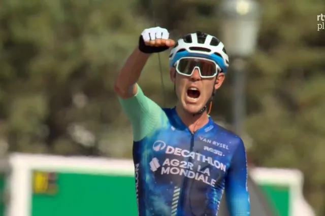 Vuelta a Espana turned on it's head! Ben O'Connor wins stage 6 with solo breakaway attack and takes race lead from Primoz Roglic