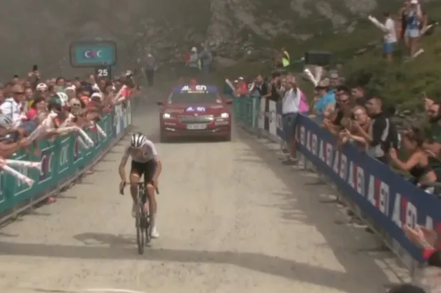 INCRÍVEL! Pablo Torres vence última etapa do Tour de l'Avenir com quase 4 minutos de vantagem sobre Joseph Blackmore, mas o britânico mantem a camisola amarela por pouco.