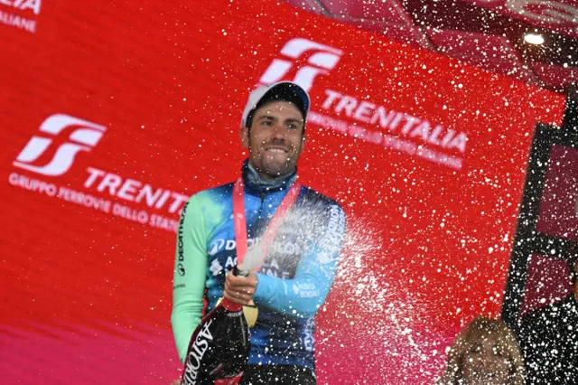 Andrea Vendrame bateu alguns dos melhores do mundo na explosiva chegada da Tirreno- Adriatico: "Hoje pensei que tinha uma hipótese"