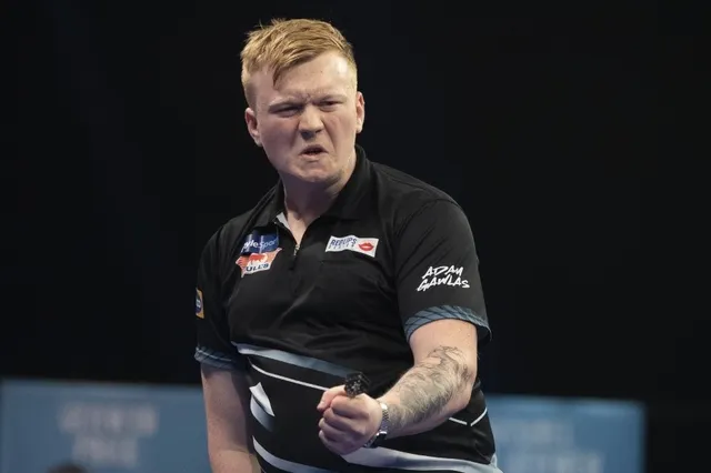 Emotional Gawlas dumps out Clayton, Cullen produces sensational display to deny De Vos
