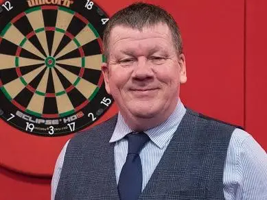 Commentator Stuart Pyke on future of Adrian Lewis: "Another poor year and he's gone"
