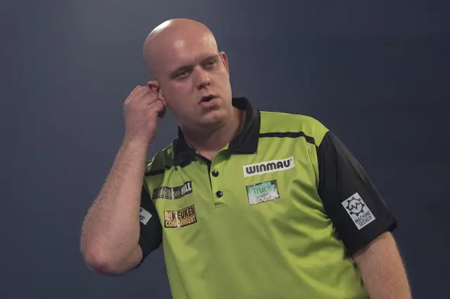 Van Gerwen dumped out in second round by Borland on Day Two of PDC Super Series 3