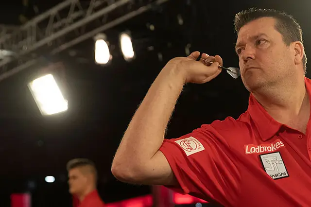 Heaver claims PDC Tour Card on Day Two of UK Q-School with victory over Soutar in Final (Live Blog closed)