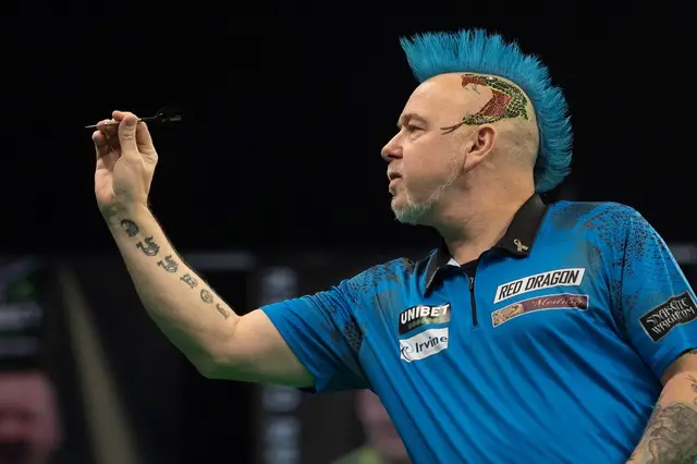 Wright extends lead over Van Gerwen on PDC Order of Merit after Super Series