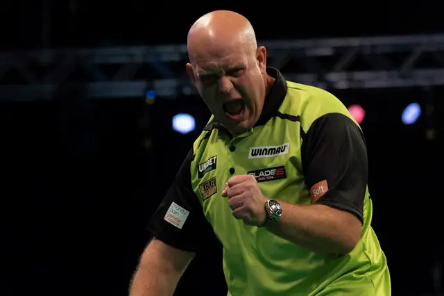 Van Gerwen gives honest assessment on Wright's performance: "Peter played crap, he needs to make sure he does what he says'