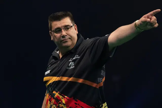 De Sousa looks back on first PDC title: "It was so emotional because my first year was so hard"