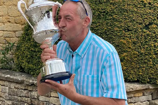 Warren receives replica of BDO World Championship trophy after crowdfunding campaign