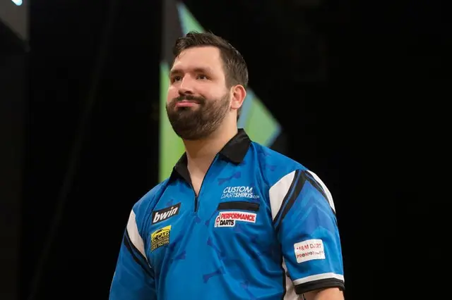 Smith-Neale wins maiden PDC UK Challenge Tour title with victory over Carlin in Event Four