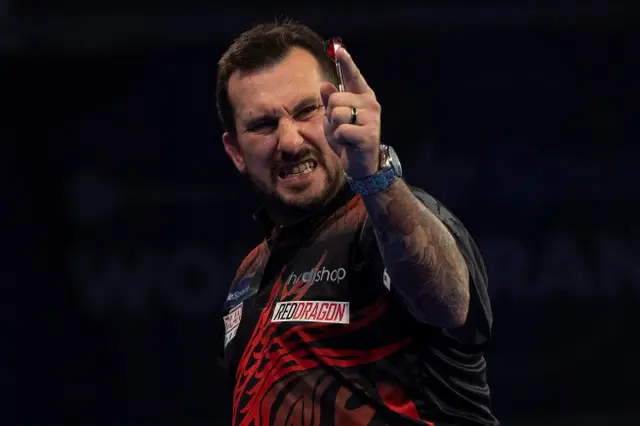 Clayton through to World Grand Prix final with superb win over Noppert