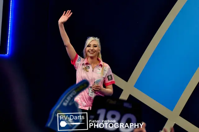 VIDEO: How Fallon Sherrock could miss PDC World Darts Championship due to World Series