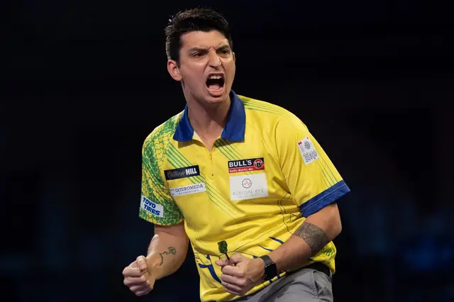Portela and Robb seal PDC World Darts Championship spots