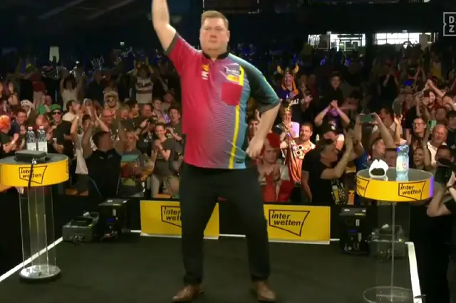 Ricky Evans prepared for crazy crowd at World Darts Championship: "Absolutely bonkers"