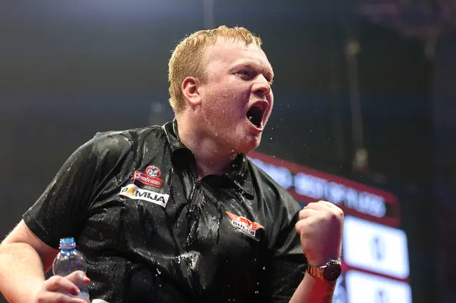 Debutant Gawlas denies former World Champion Burnett winning return at Alexandra Palace in hard fought win