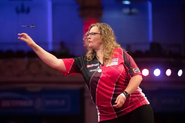 De Graaf wins Dutch Open Darts title for fourth time, ends Greaves' 19 match winning streak