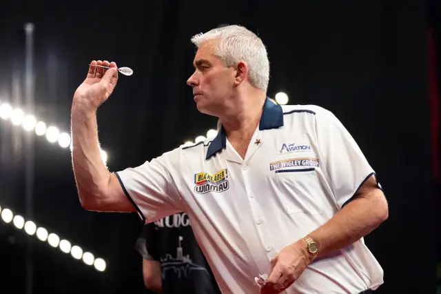 Brilliant Beaton dumps out Aspinall as Clayton eases past Evetts at Baltic Sea Darts Open