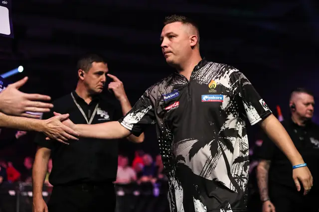 Dobey seals dramatic sudden death win over Lewis to reach World Grand Prix Quarter-Finals