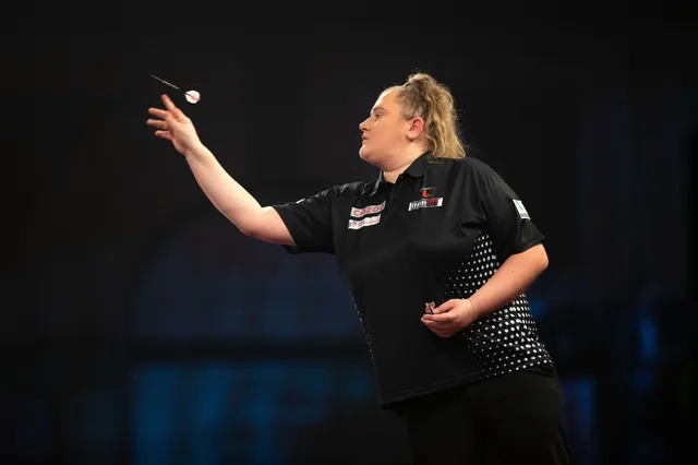 Greaves seals double at WDF tournament in Wales
