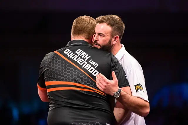 Van Duijvenbode and Ross Smith set a new 180 record at the PDC World Darts Championship in Ally Pally epic