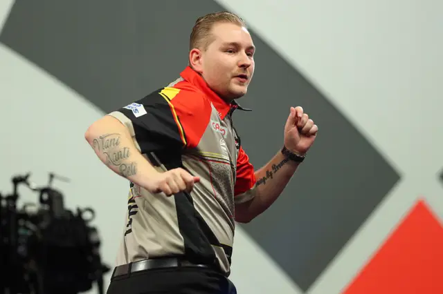 Van den Bergh to defend Nordic Darts Masters title as field confirmed
