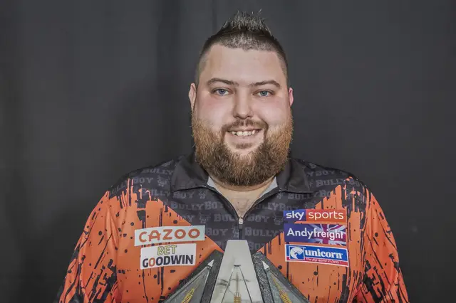 World Champion Smith seals PDC Awards hat-trick, Rock claims double including Best Newcomer as Ross Smith and Humphries also winners
