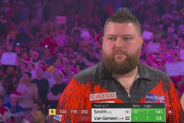 (VIDEO) The best leg of darts ever as Smith hits nine-dart finish after Van Gerwen misses perfect leg chance himself at PDC World Darts Championship